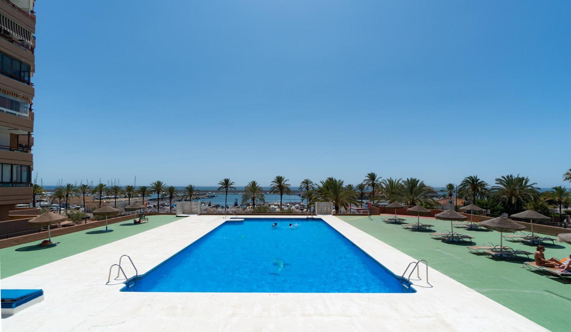 Sur Suites Palmeras 4 フエンヒロラ エクステリア 写真