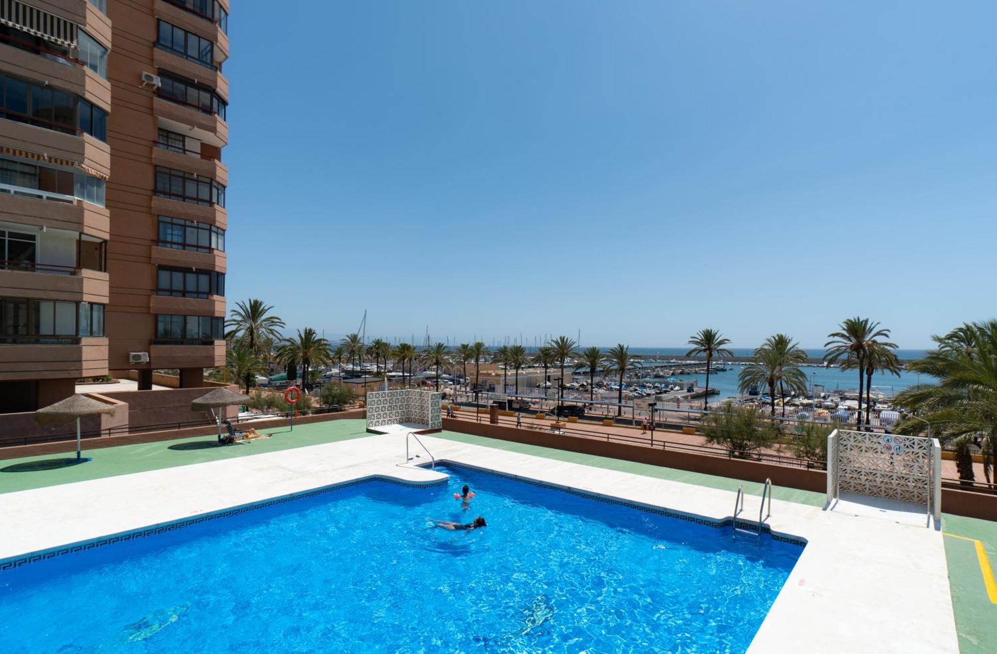 Sur Suites Palmeras 4 フエンヒロラ エクステリア 写真